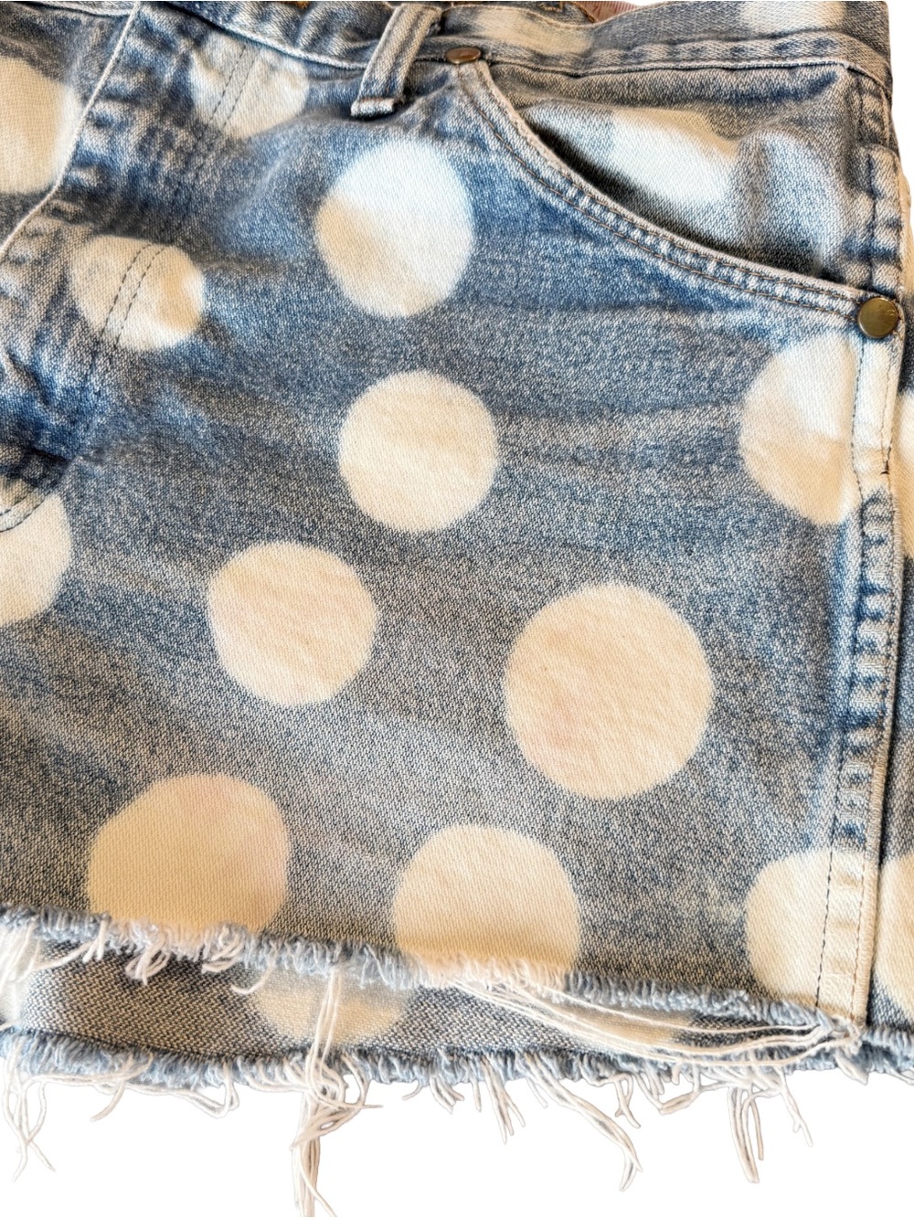 Vintage Wrangler Polka Dot Cutoff Denim Shorts | Women’s Size 10 | 30 Waist - Picture 5 of 6